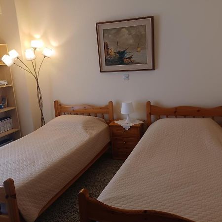 Seaside Family Apartment Loutraki Exterior foto
