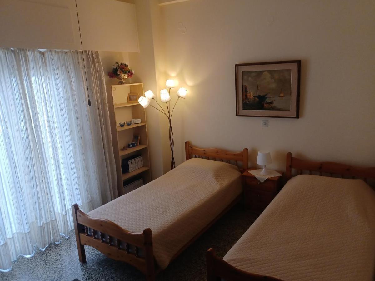 Seaside Family Apartment Loutraki Exterior foto