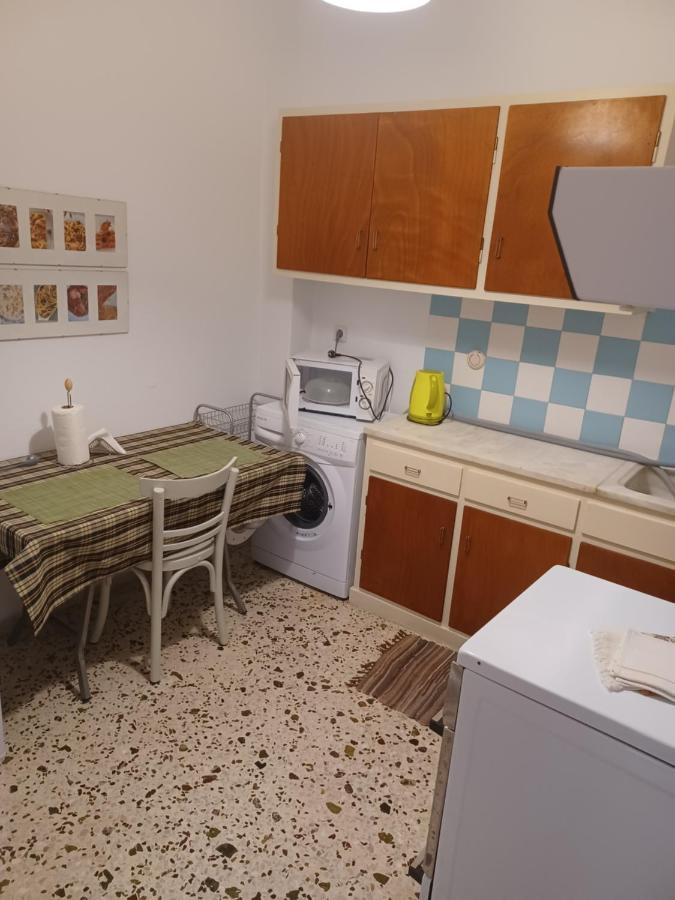 Seaside Family Apartment Loutraki Exterior foto