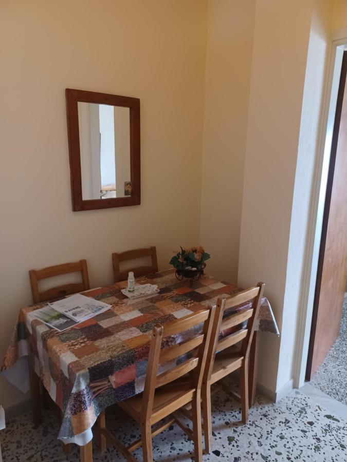 Seaside Family Apartment Loutraki Exterior foto