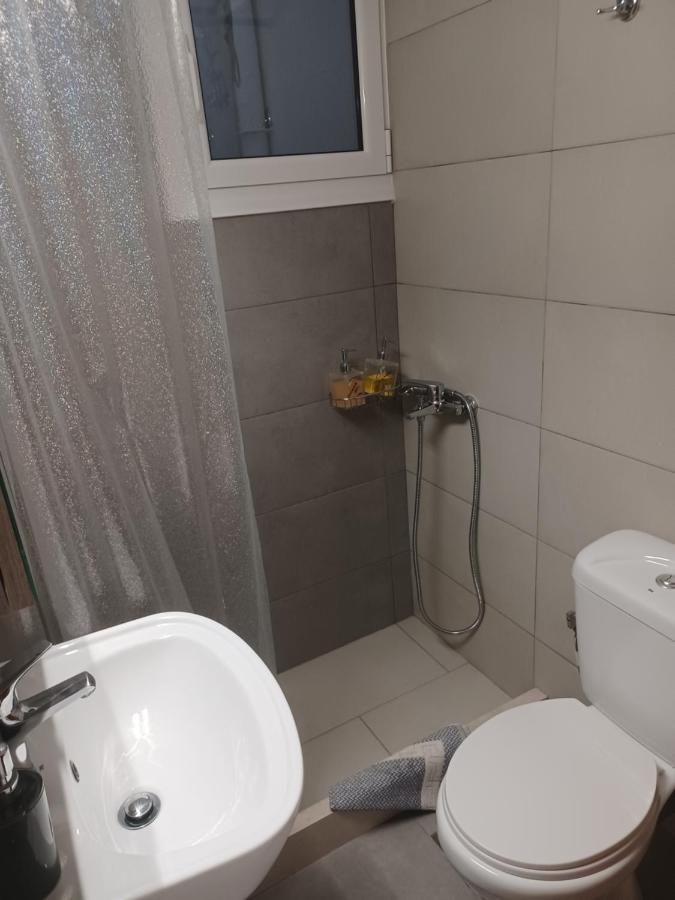 Seaside Family Apartment Loutraki Exterior foto